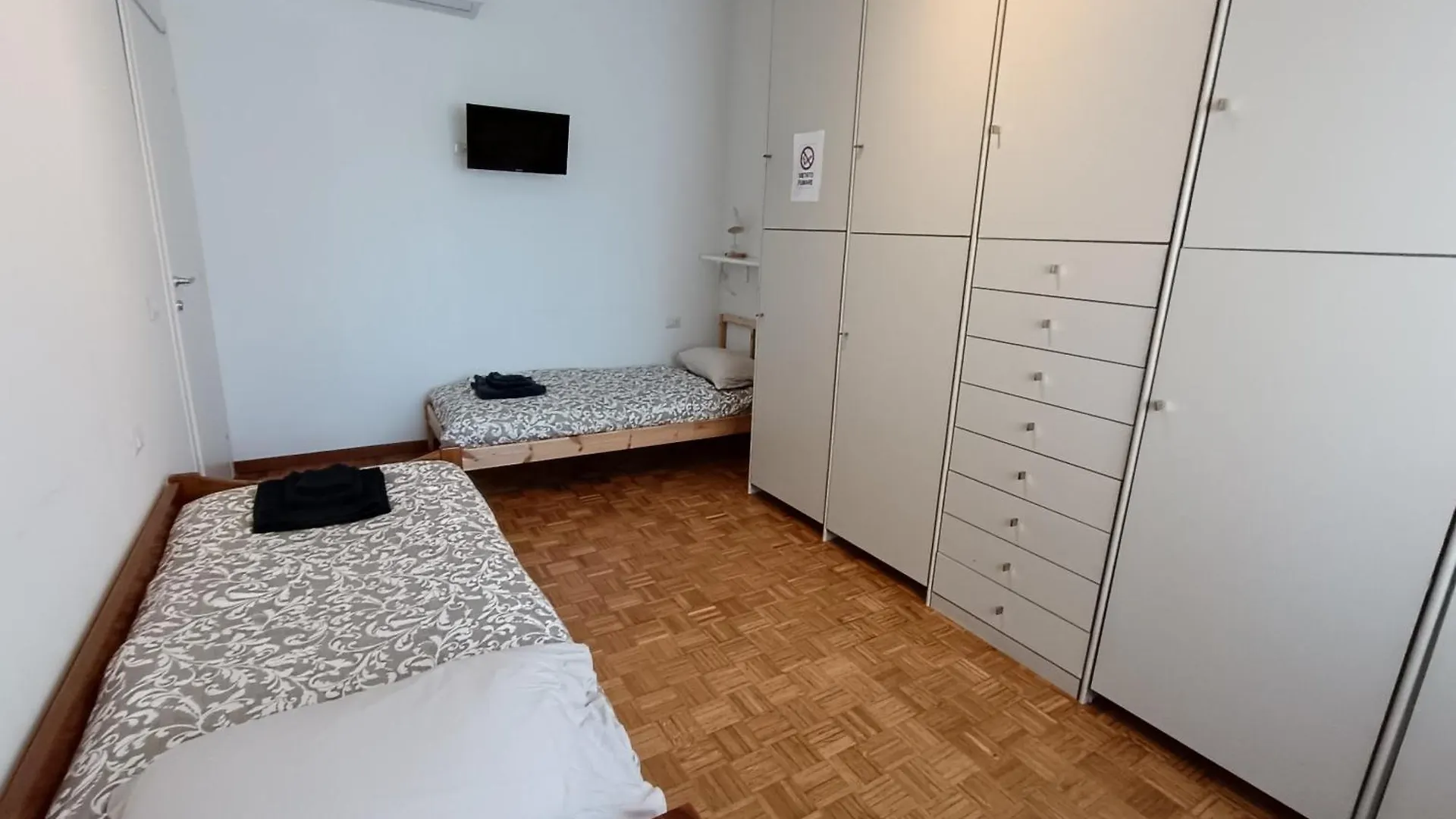 Casa Maria Apartment Opera Italy